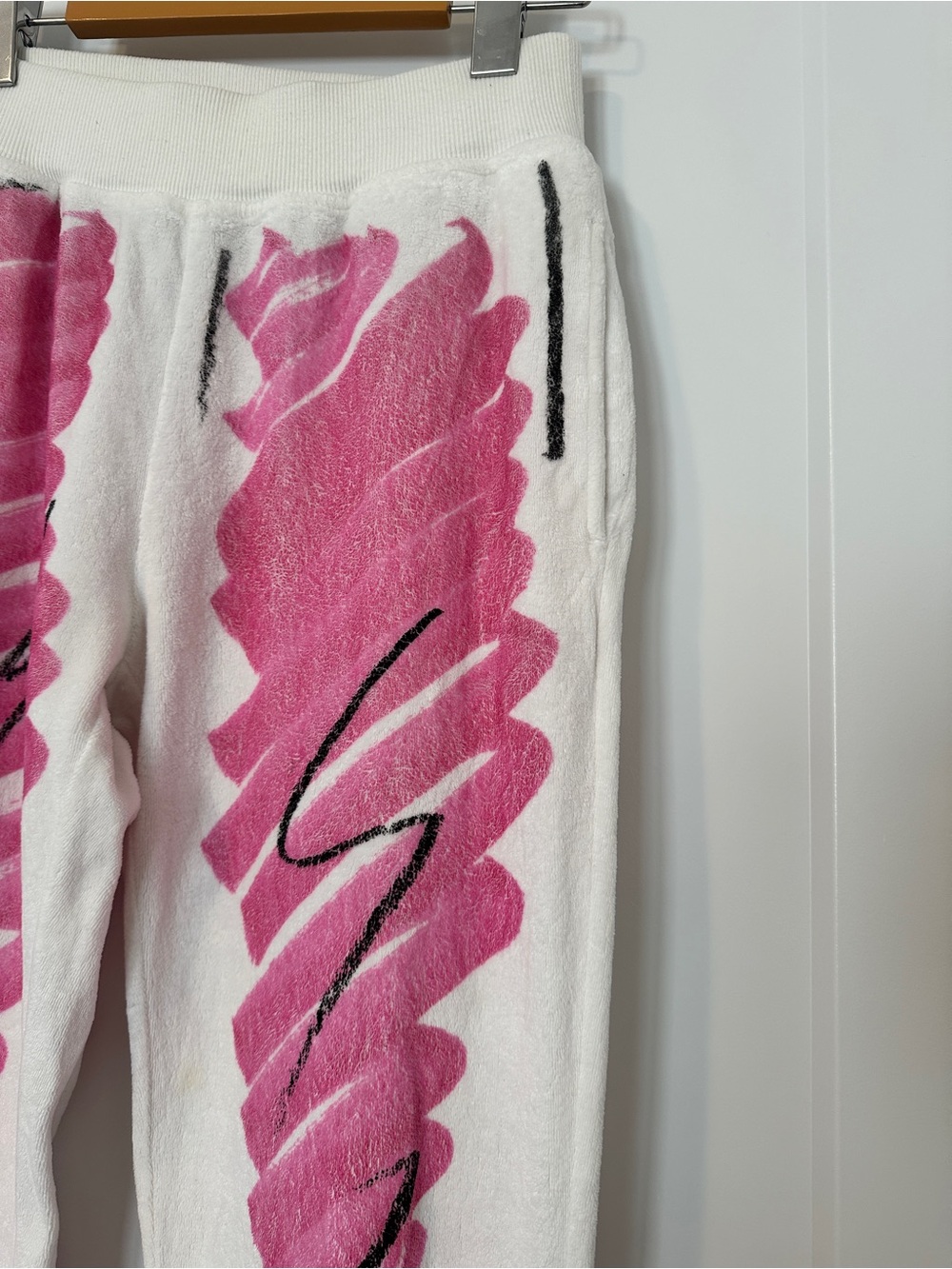 Moschino Couture White Pink Chenille Brushstroke Jogger Pant Size 4 US - Picture 10 of 16
